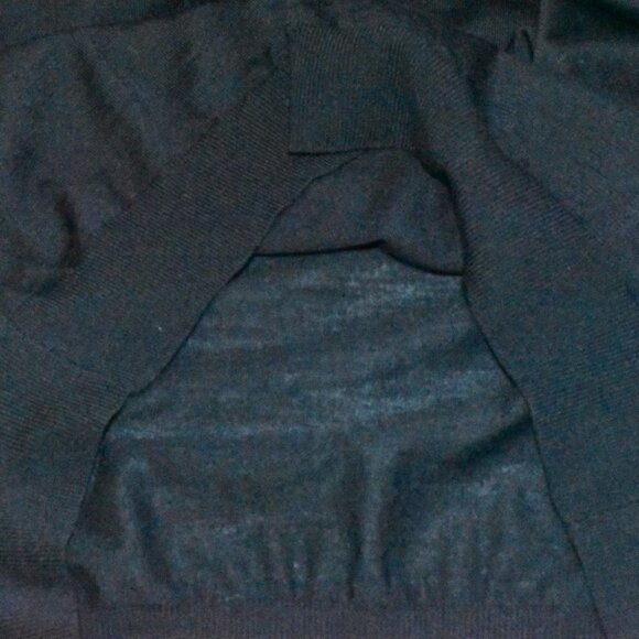 Saks Fifth Avenue Australian Extra Fine Wool Long Sleeve  Black Sweater Size L - Picture 10 of 13